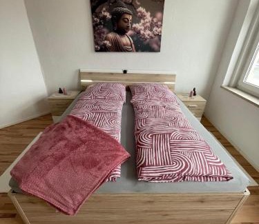 Plauen Apartment | 4 Raum Wohnung mit Balkon u Badewanne Phil 3