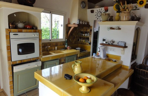 Saint-Jeannet House | 4-room house, private parking, swimming pool, very quiet.