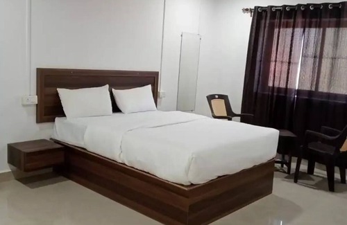 Calangute Hotel | 4 rooms - 4Bed - AC Room - balcony - Calangute-nn
