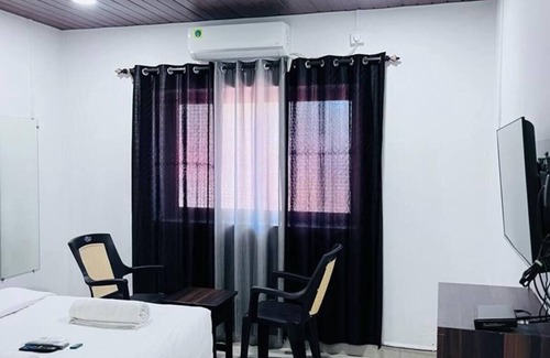 Calangute Hotel | 4 rooms - 4Bed - AC Room - balcony - Calangute-nn