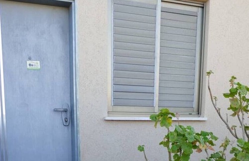 Midreshet Ben-Gurion House | 4 rooms apartment in sde boker - zimmer Gefen