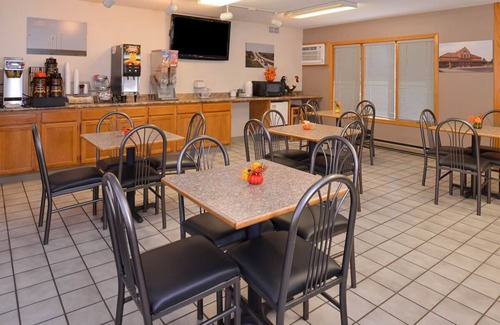 Atlantic Hotel | 4 Rooms w/Complimentary Breakfast & Kitchenette – Perfect for One-Night Stays