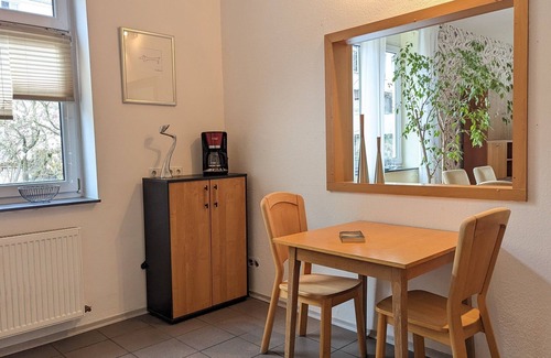 Pforzheim Apartment | 4 Schlafzimmer, Küche, Großer Wohnbereich, Zentral, Barrierefrei, mit Service