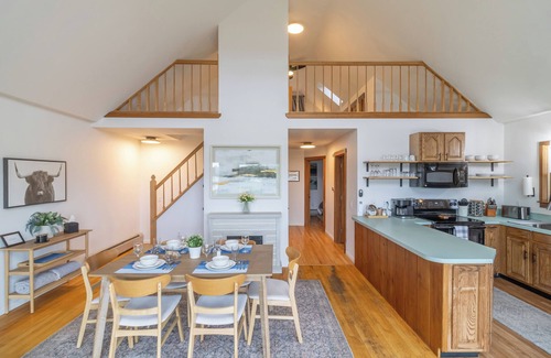 Franklin House | 4-Season Waterfront Oasis Acadia with Hot Tub