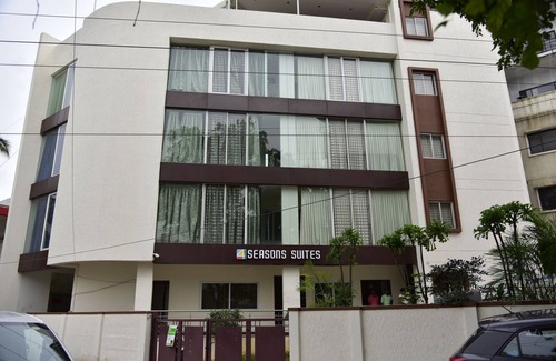5th Block Apartment | 4 Seasons Suites offers Luxury Apartment Suites ideal for 4 persons near Forum