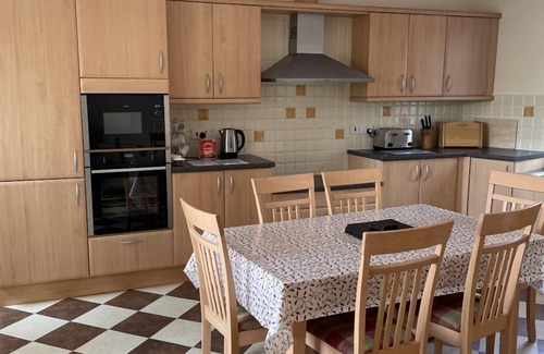 Perth Cottage | 4 star accommodation offering a rural retreat 2 miles from Perth. Pets Welcome