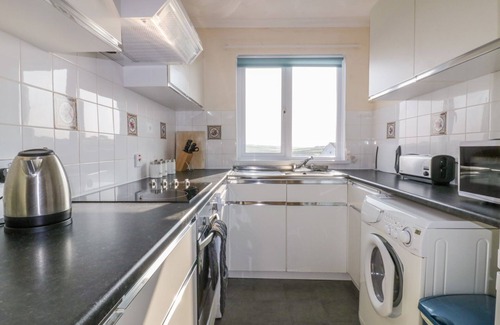 Harlyn Apartment | 4 Star Apartment with Stunning Sea Views just 200 meters from Harlyn Bay Beach