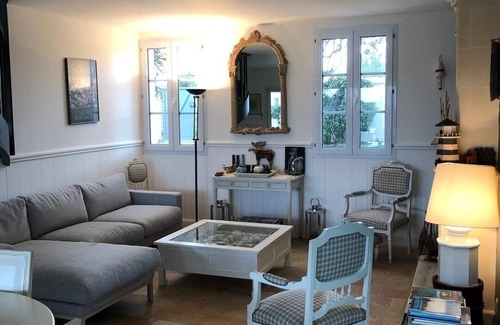Sainte-Marie-de-Re Villa | 4-Star Beachfront Villa Les Ensemberts (with heated swimming pool)