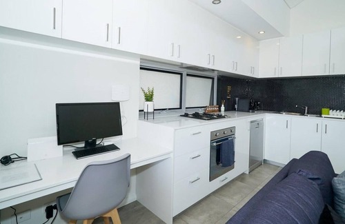 Perth Apartment | 4 star Eco Rated home Perth sleeps 4