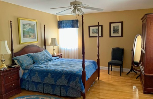 Murray Harbour Bed & Breakfast | 4 Star Forest & Lake PEI B&B: Northumberland Room, Prince Edward Island