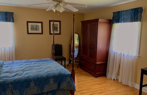 Murray Harbour Bed & Breakfast | 4 Star Forest & Lake PEI B&B: Northumberland Room, Prince Edward Island