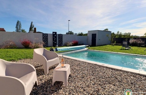 Ruoms House | 4-star villa with private 28° heated pool