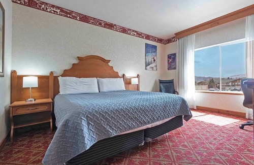 Zermatt Hotel | 4-Star Zermatt Resort King Suite Only 15 Mins to Park City!