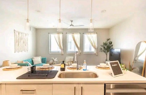 Fort Worth House | 4 STORY Modern Bohemian Getaway