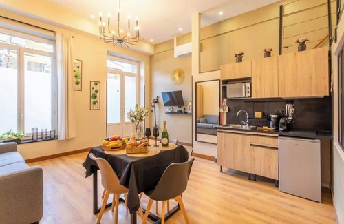 Prefecture Apartment | 4 Sugiton Chic Accommodation in the Middle of Everything