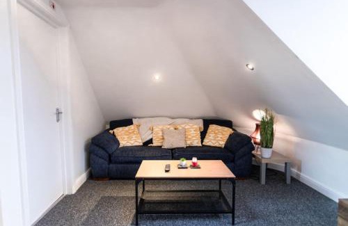 Easton Apartment | 4 Sunnyside Contractors Long Stay by ShortStayUK