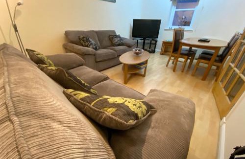 Forres Apartment | 4 Varis Apartments