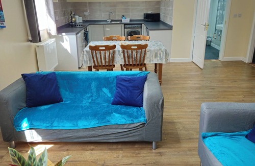 Long Sutton Apartment | 4 Wood Yard Cottages, 2 Bedroom with free parking.