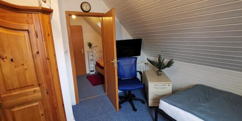 Kassel Apartment | 4 Zimmer Ferienwohnung mit privater Küche, Bad und WC, mit Gratis Frühstück, Parkplätze und WiFi