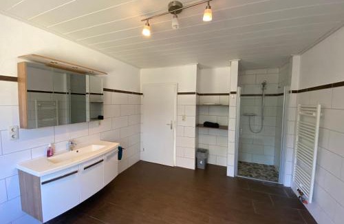 Sudbrookmerland Apartment | 4-ZIMMERWOHNUNG,KÜCHE, INTERNET,PARKPLATZ,EMDEN,IHLOW,AURICh