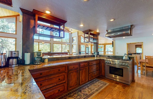 Ashton Cabin | 40-acre haven on the banks of the Fall River