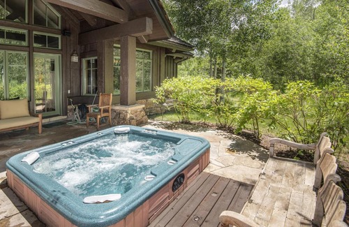 Avon House | 40 Goshawk home