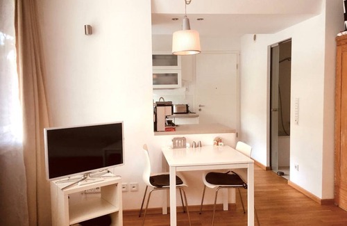 Munchner Freiheit Apartment | 40 m² Apartment ∙ 2 guests