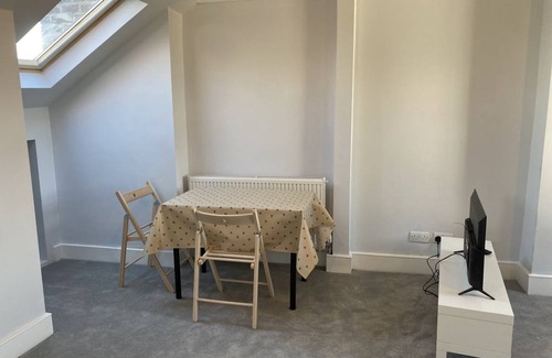 South Norwood Apartment | 40 m² Apartment ∙ 1 bedroom ∙ 2 guests
