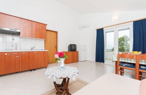 Bratus Apartment | 40 m² Apartment ∙ 1 bedroom ∙ 4 guests