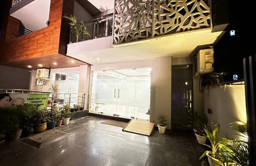 Sector 51 Apartment | 40 m² Apartment ∙ 1 bedroom ∙ 2 guests