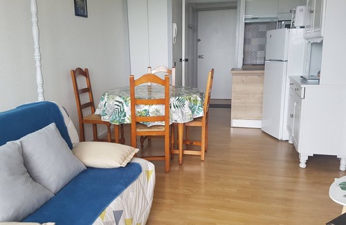 La Rochelle Apartment | 40 m2 apartment with swimming pool in condominium with lovely view of the Minimes harbor