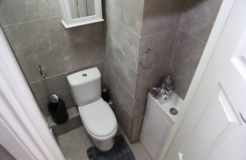 Woolwich Common Ski Chalet | 40 m² Chalet ∙ 1 bedroom ∙ 2 guests