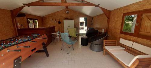 Javron les Chapelles Ski Chalet | 40 m² Chalet ∙ 2 bedrooms ∙ 4 guests