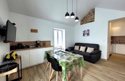 Aubazine House | 40 m² Gîte ∙ 2 bedrooms ∙ 3 guests