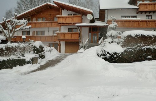 Thening Apartment | 40 m2 große FeWo mit Südbalkon und herrlicher Aussicht