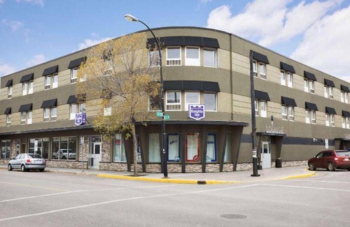 Lloydminster Hotel | 40 m² Hotel ∙ 10 guests