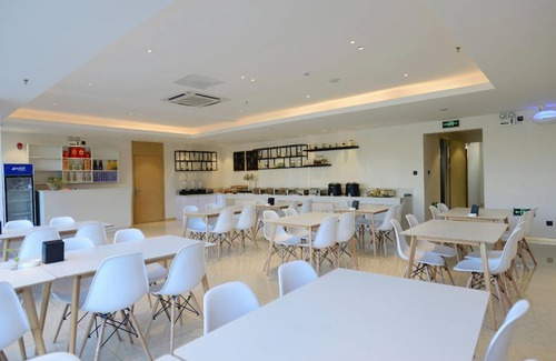 Dandong City Centre Hotel | 40 m² Hotel ∙ 3 bedrooms ∙ 4 guests