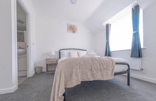 Corby House | 40 m² House ∙ 3 bedrooms ∙ 5 guests