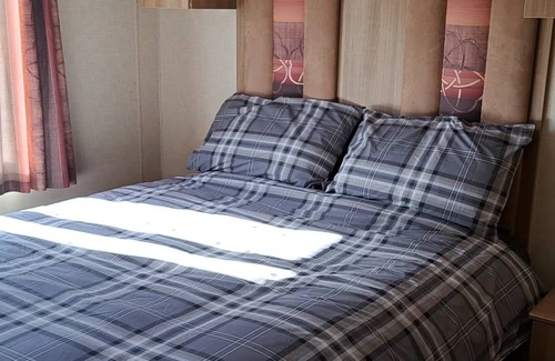 Flamborough Cabin | 40 m² Lodge ∙ 2 bedrooms ∙ 6 guests