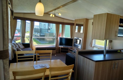 Flamborough Cabin | 40 m² Lodge ∙ 2 bedrooms ∙ 6 guests