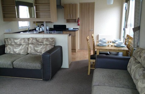 Flamborough Cabin | 40 m² Lodge ∙ 2 bedrooms ∙ 6 guests