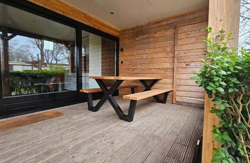 Meije Cabin | 40 m² Lodge ∙ 2 bedrooms ∙ 4 guests