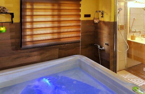 Kfar Vradim Cabin | 40 m² Lodge ∙ 4 guests