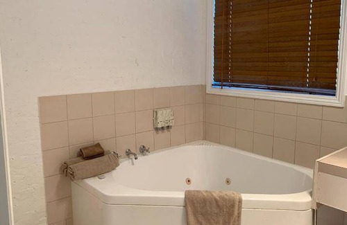 Yass Hotel | 40 m² Motel ∙ 127 guests
