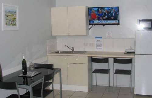 Bundaberg West Hotel | 40 m² Motel ∙ 4 guests