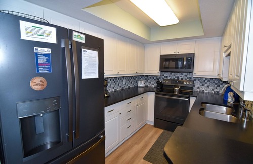 Ocean Drive Condo | 40% off 2-7 nights thru Aug. 25% off 3-7 thru Dec. Ocean Drive 4 bedroom OF