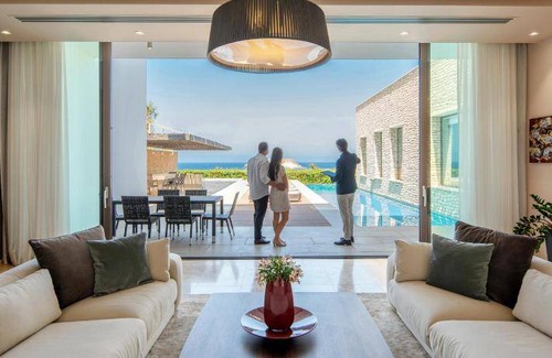 Agios Georgios Pegeias Resort | 400 m² Resort ∙ 6 bedrooms ∙ 12 guests