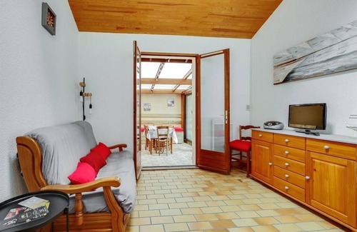Biscarrosse Plage Apartment | 400 m from the beach, apartment for 5 people. with private garden