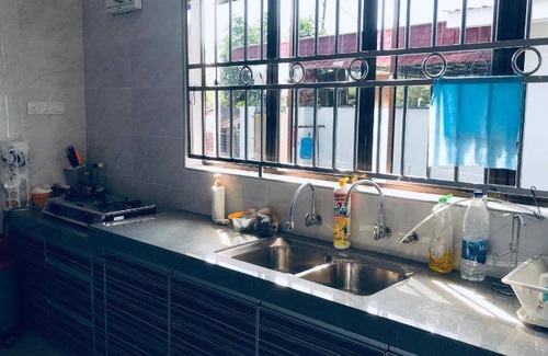 Sungai Siput House | 400 m² Bungalow ∙ 4 bedrooms ∙ 12 guests