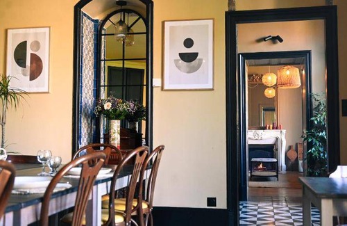 Raveau Bed & Breakfast | 400 m² Bed and breakfast ∙ 6 bedrooms ∙ 20 guests